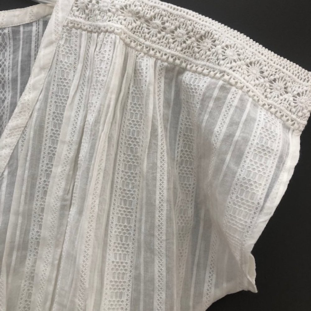White short sleeved cotton top. New with tags from Sundance. - Picture 3 of 5